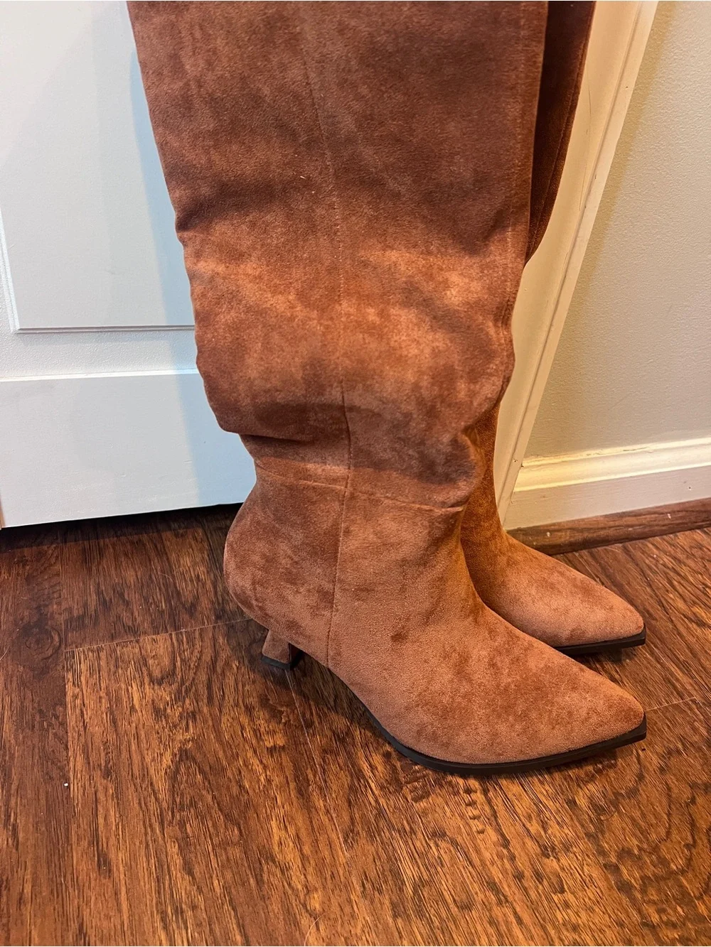 N/A stylish women